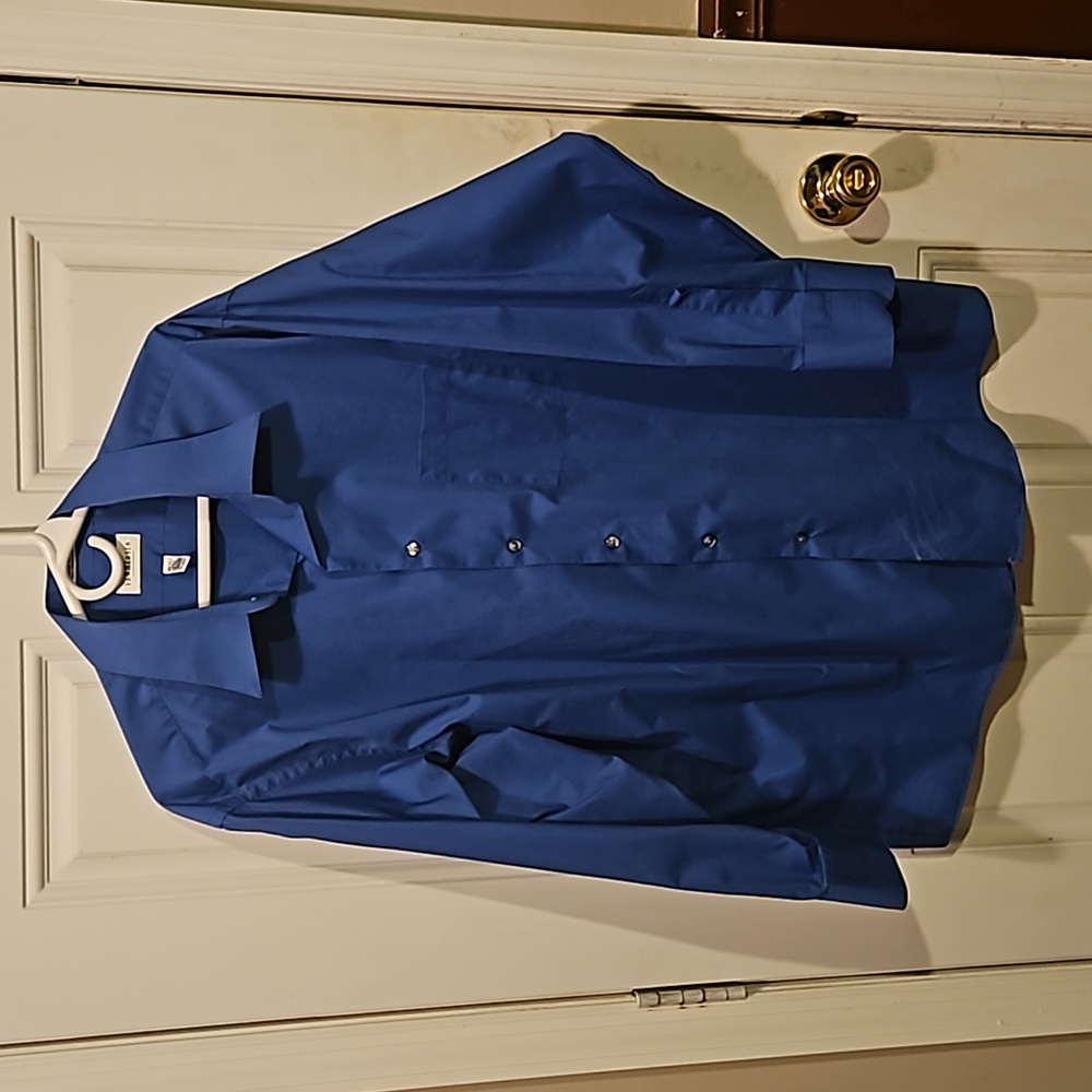 XL Blue Button-down Van Heuson Dress Shirt